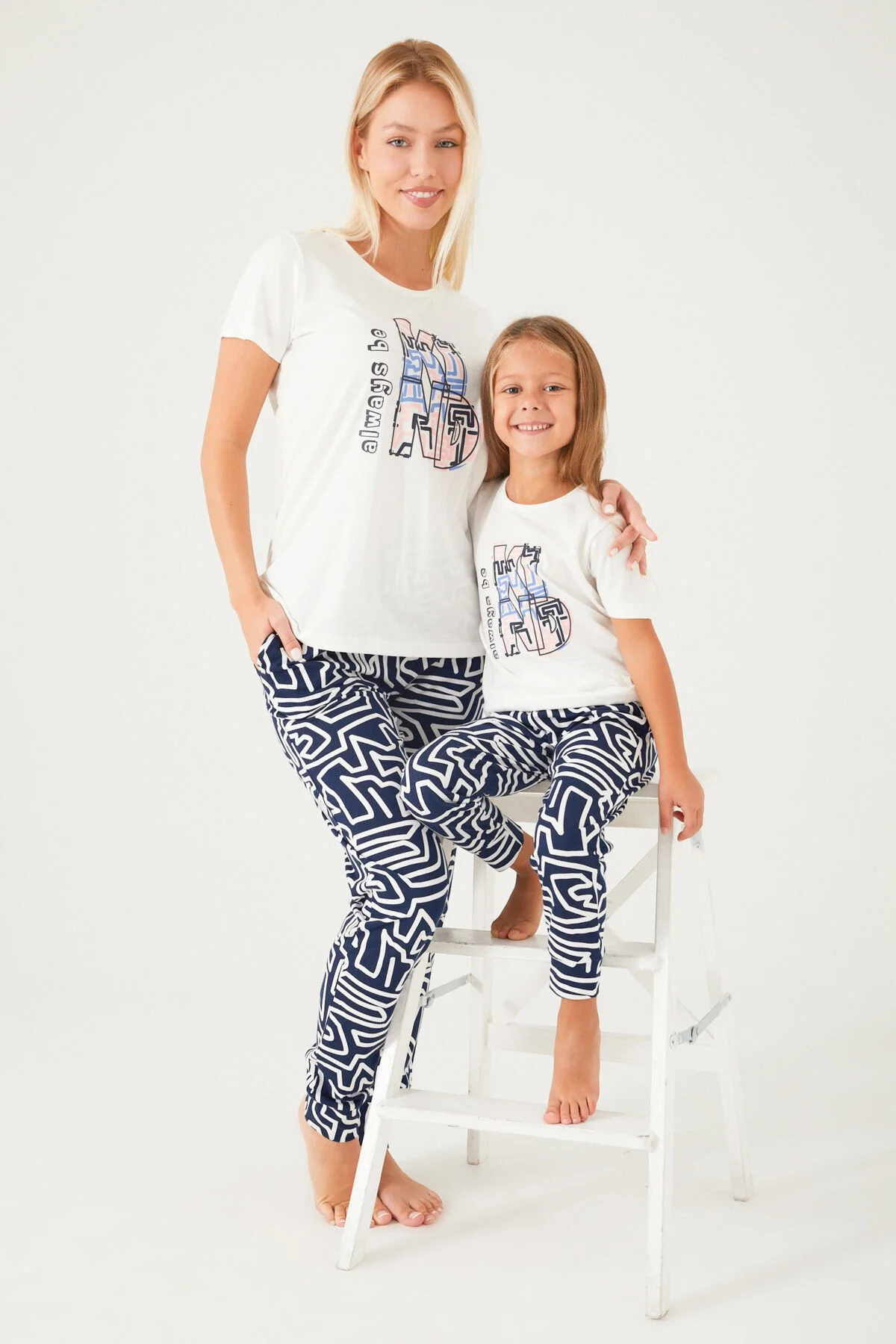 arnetta-kiz-cocuk-cok-renkli-pijama-takimi-arnetta-32807-1.webp